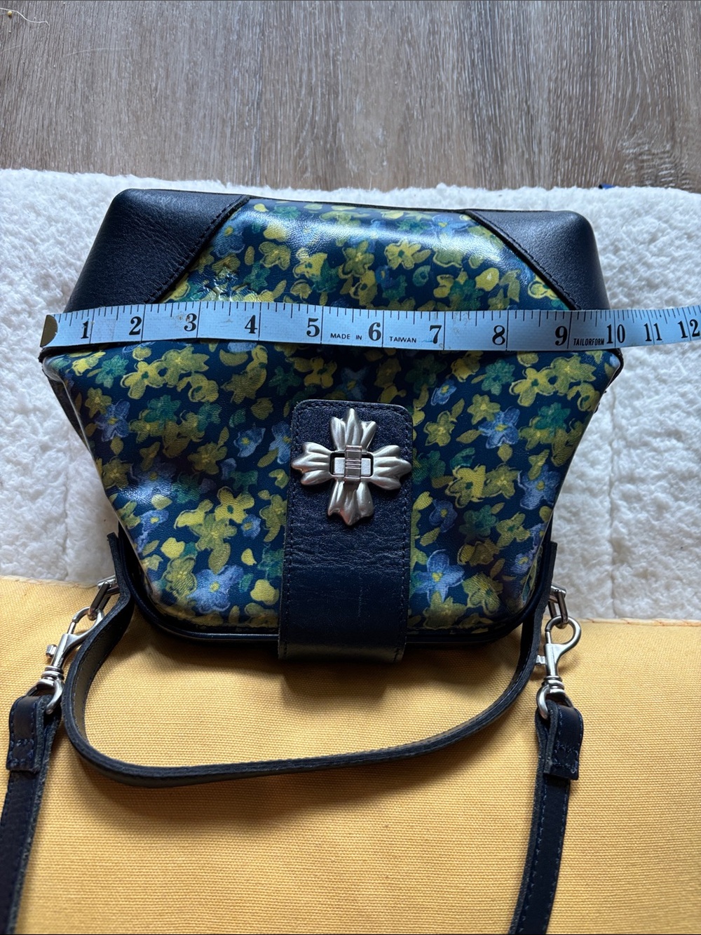 Patricia Nash Blue Floral Crossbody Bag with Yellow Accents - Picture 11 of 12